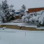 Отель El Castell Вальдерробрес