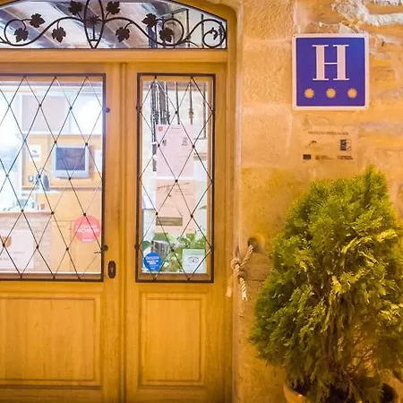 El Castell 3* فالديروبريس