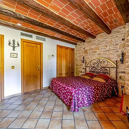 El Castell 3*