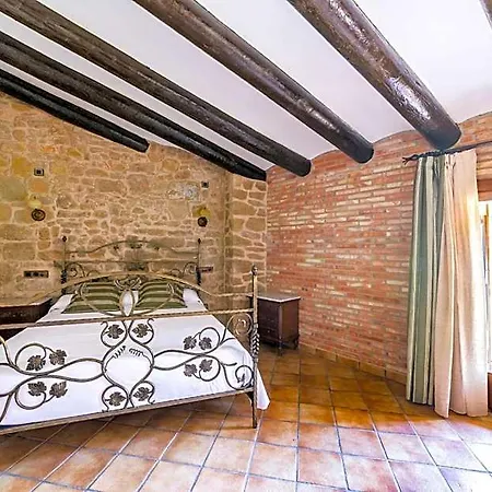 El Castell 3*